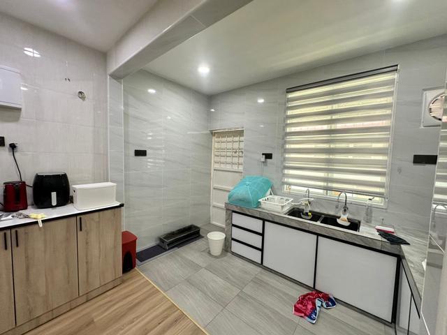Terraced House for sale in Malaka