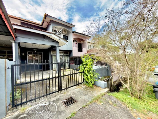 Terraced House for sale in Tanjong Sepat, Selangor