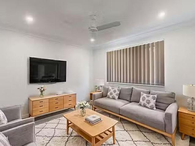 House for rent in Mount Louisa, Queensland