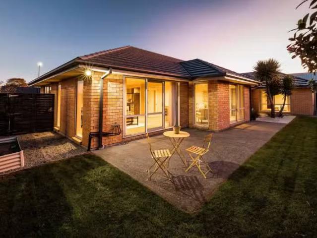 House for sale in Chaslands, Canterbury