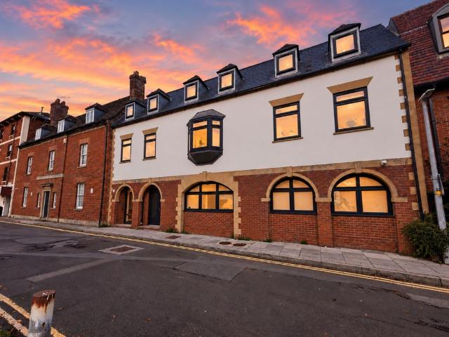 Apartment for rent in Old Town, Swindon