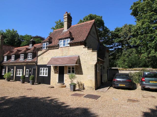 Studio for rent in Arbury, Cambridgeshire