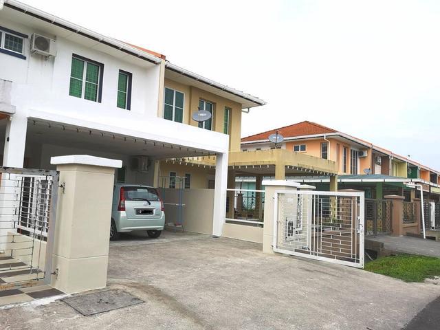 Terraced House for rent in Kuching