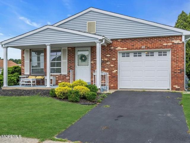 House for sale in Holiday City South, Toms River