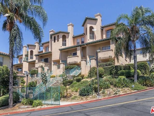 Room for rent in Canoga Park, California