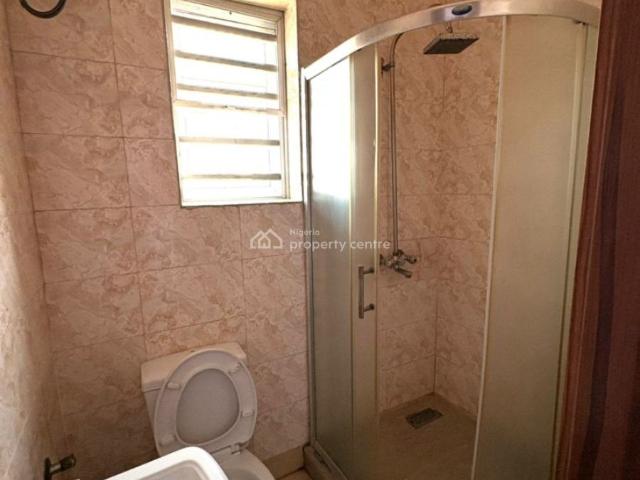 Flat for rent in Eti Osa, Lagos