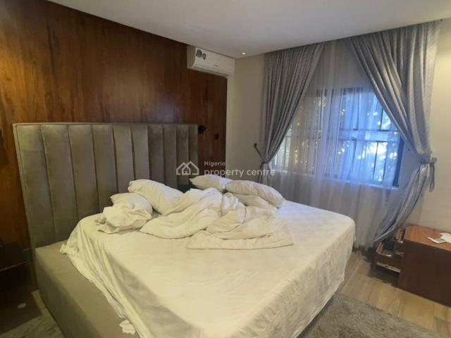 Flat for rent in Eti Osa, Lagos