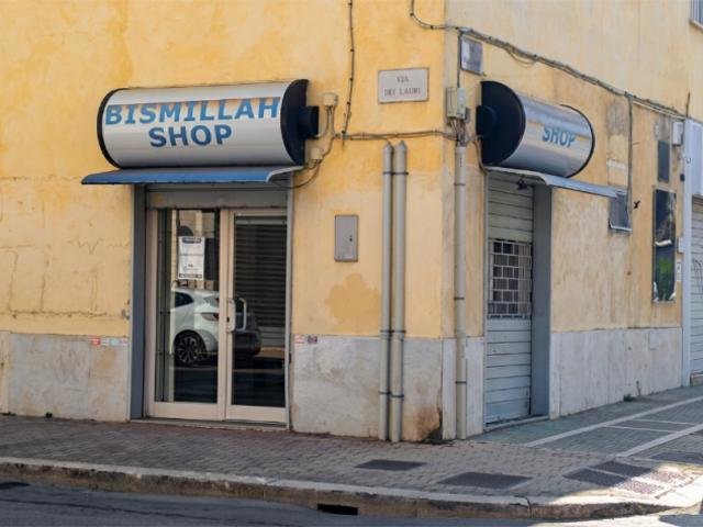 Locale Commerciale in affitto a Aprilia, Lazio
