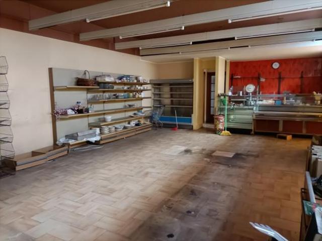 Locale Commerciale in vendita a Borgonovo Val Tidone, Reggio Emilia