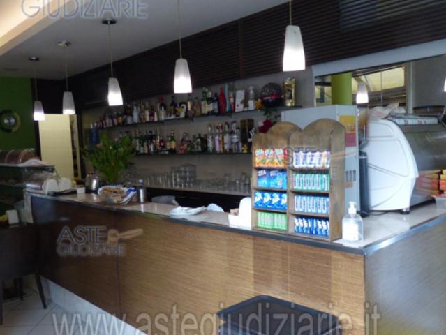 Locale Commerciale in vendita a Cattolica, Reggio Emilia