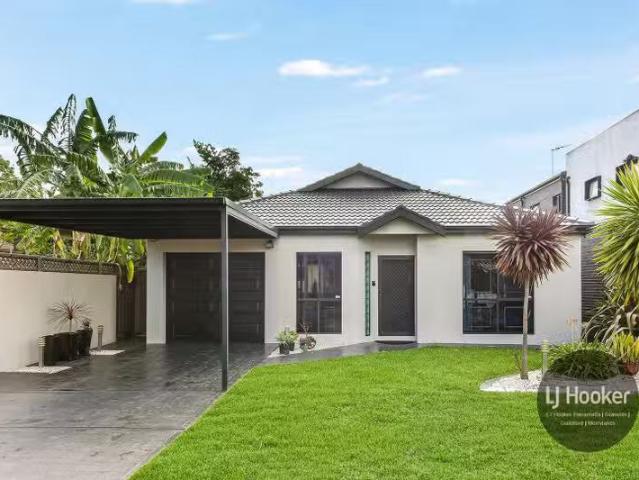 House for rent in Old Guildford