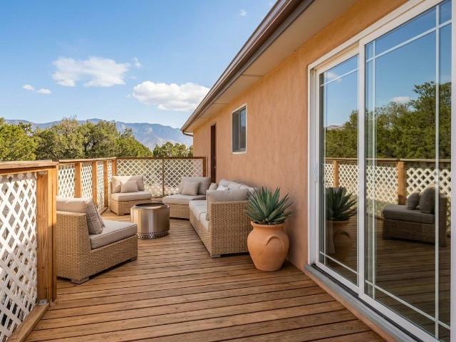 House for sale in Edgewood, Santa Fe County