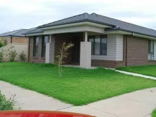 House for rent in Kialla, Victoria
