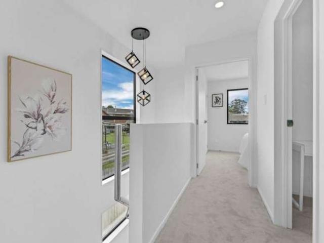Townhouse for sale in West Harbour, Upper Harbour