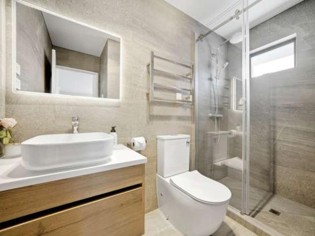 House for sale in Paremoremo