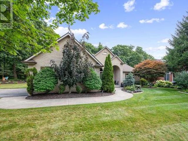 House for sale in Tillsonburg, Ontario