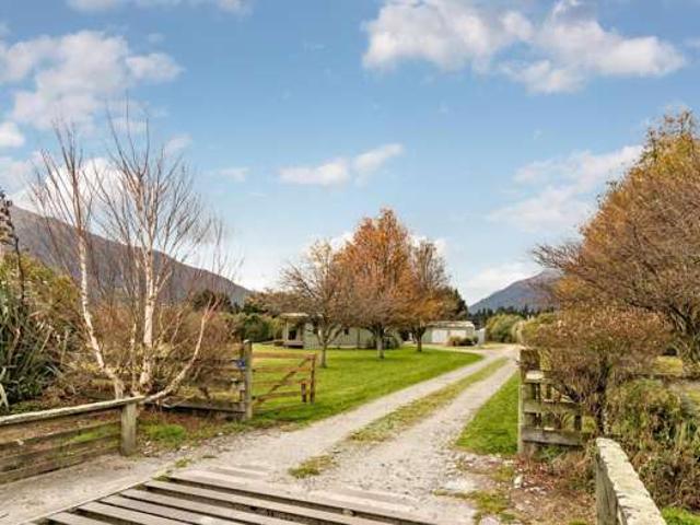 House for sale in Otakou