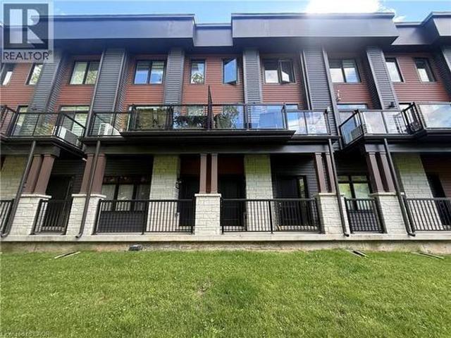 Townhouse for rent in County Of Brant, Ontario