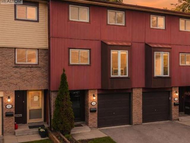 Townhouse for sale in Guelph, Ontario