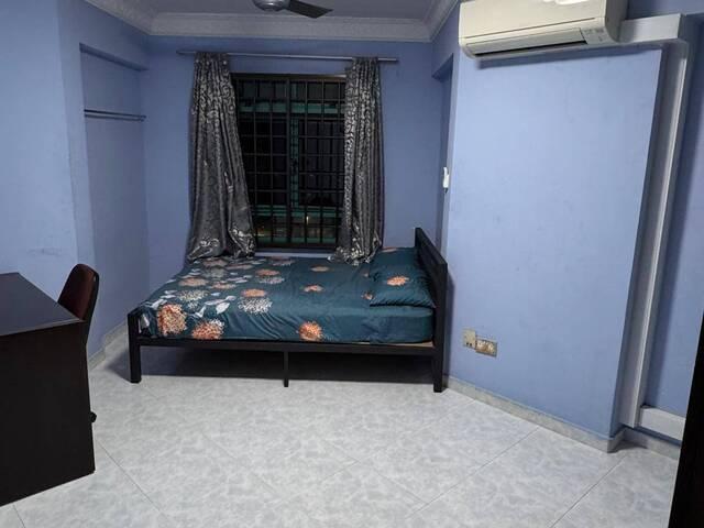 Room for rent in Sembawang, 23 North West
