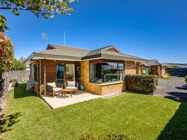 Townhouse for sale in Greenmeadows, Napier City