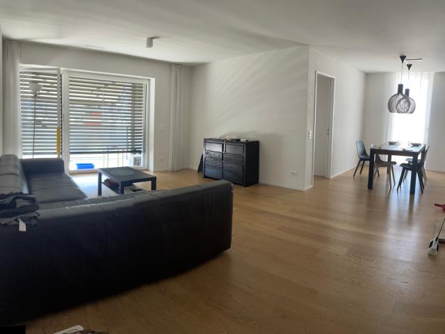 Wohnung mieten in Einigen, Zürich