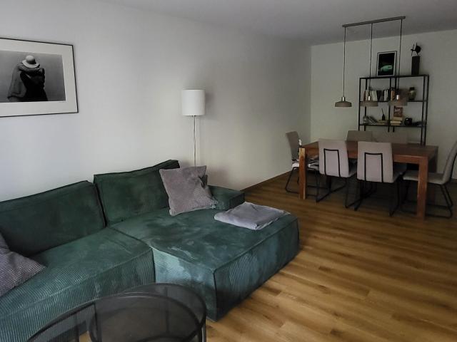 Wohnung mieten in Einigen, Zürich
