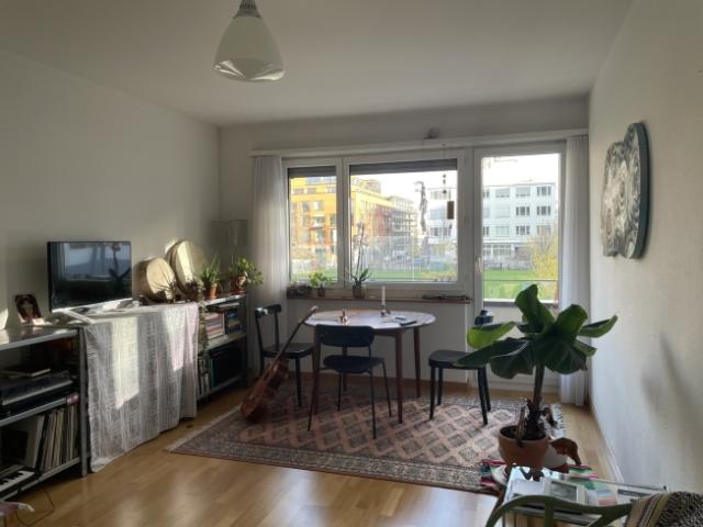 Wohnung mieten in Einigen, Zürich
