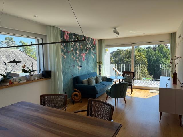 Wohnung mieten in Einigen, Zürich