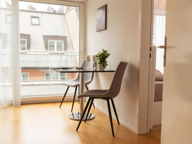 Apartment mieten in Einigen, Zürich