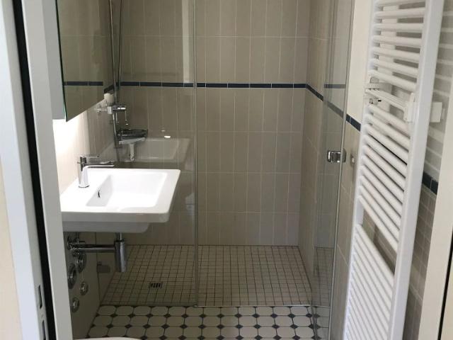 Apartment mieten in Einigen, Zürich