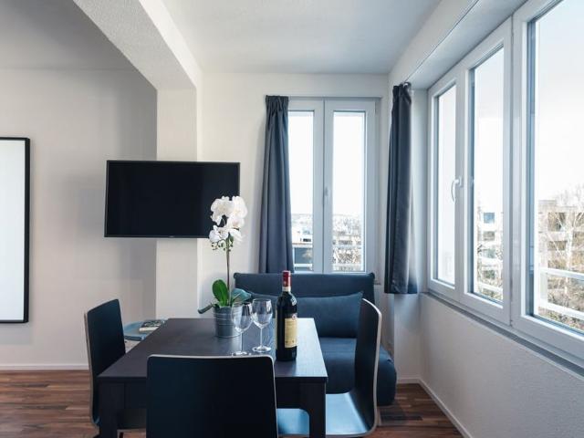 Apartment mieten in Einigen, Zürich