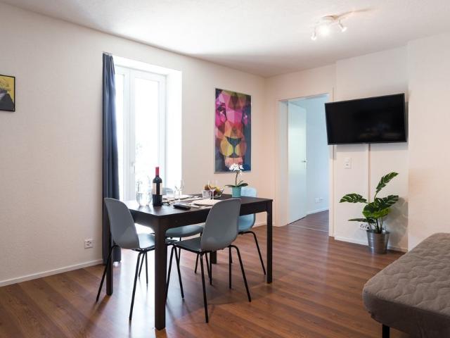 Apartment mieten in Einigen, Zürich
