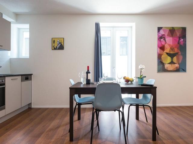 Apartment mieten in Einigen, Zürich