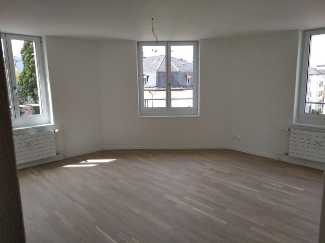 Apartment mieten in Einigen, Zürich