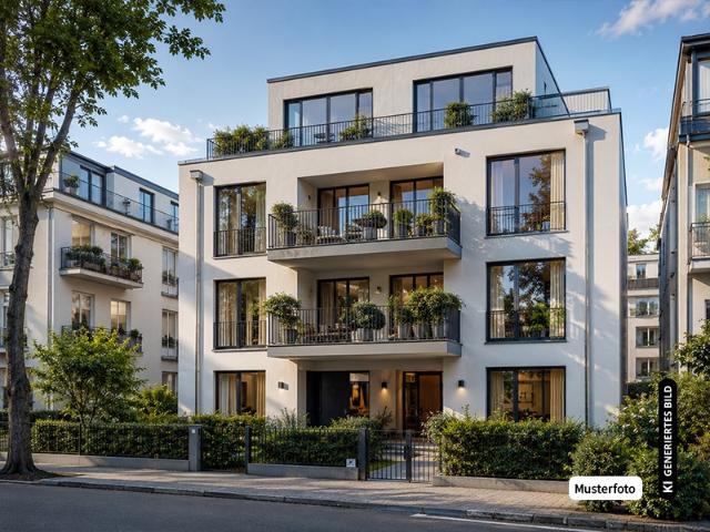 Wohnung kaufen in Lehel, München