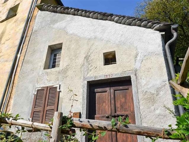 Zweifamilienhaus kaufen in Serravalle, Tessin