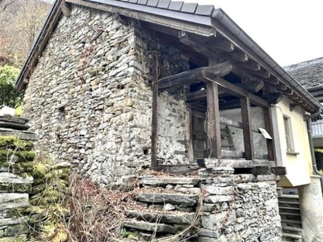 Einfamilienhaus kaufen in Maggia, Tessin