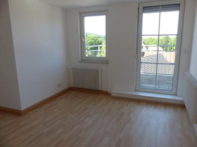 Dachgeschosswohnung mieten in Arnstein, Bayern