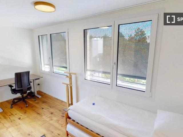 Wohnung mieten in Einigen, Zürich