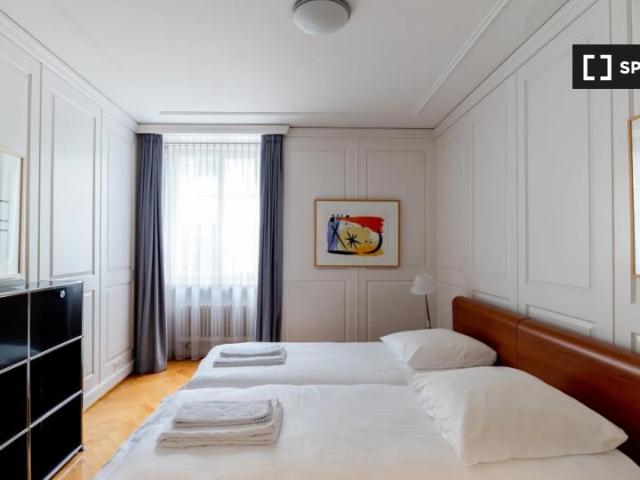 Wohnung mieten in Einigen, Zürich