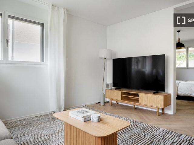 Wohnung mieten in Einigen, Zürich