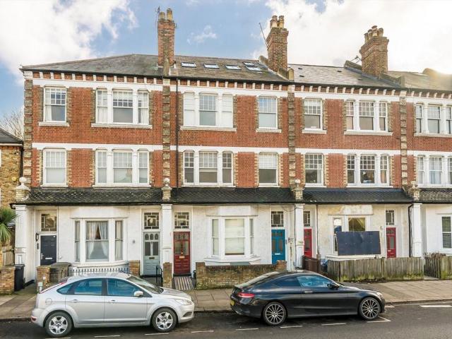 Apartment for rent in East Twickenham, Greater London