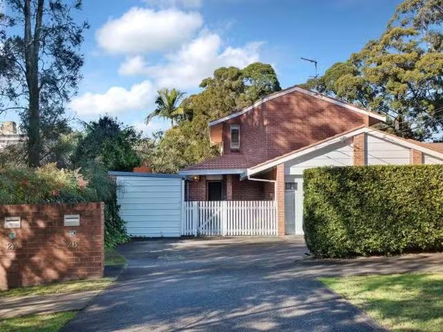 House for rent in Willoughby, New South Wales