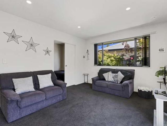 House for sale in Chaslands, Canterbury
