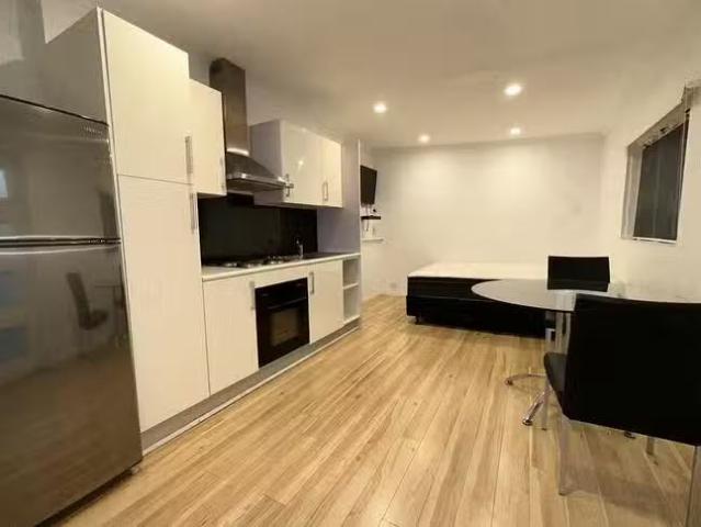 Apartment for rent in Hyde Park, Queensland