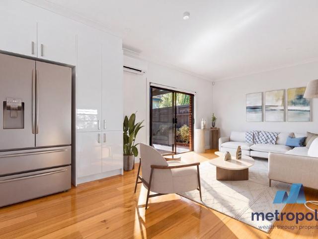 Townhouse for rent in Reservoir, Melbourne