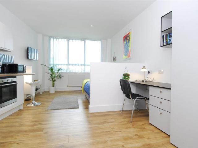 Studio for rent in Barbican, Plymouth