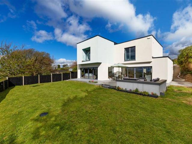 Detached House for sale in Bluebell, North Tipperary