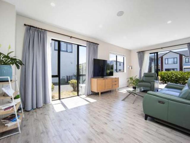 House for sale in Paremoremo